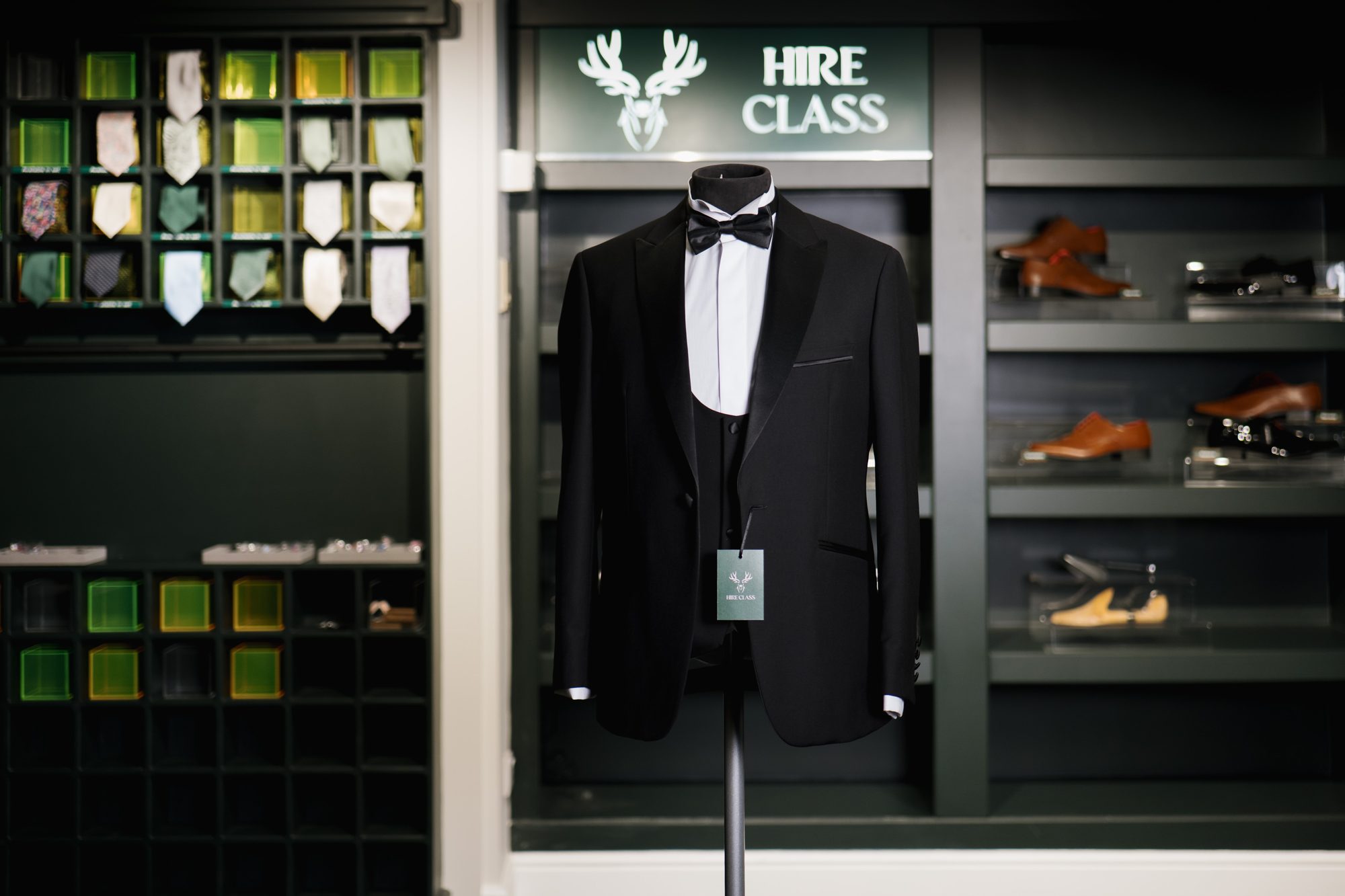 Menai Dark suit from the Hire Class collection